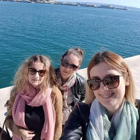 Διαμέρισμα Leona Σπλιτ